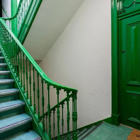 Artsy By Innkeeper Apartment